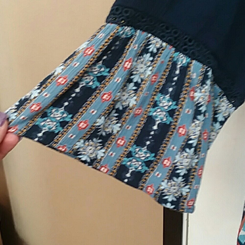 Blouse - Picture 2 of 5